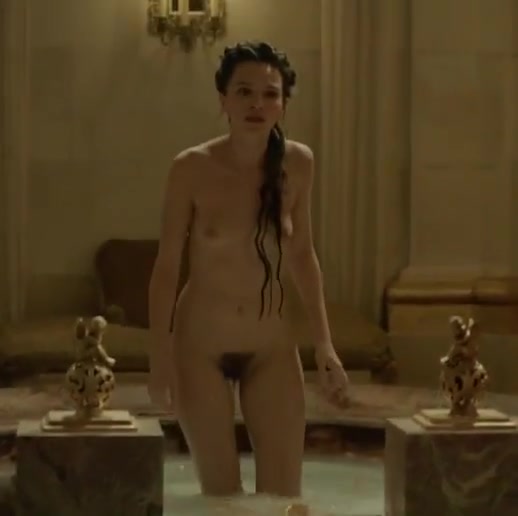 Anna Brewster Naked.