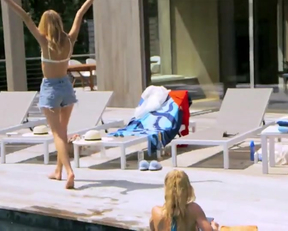 Hannah Ferguson - On The Show Model Squad