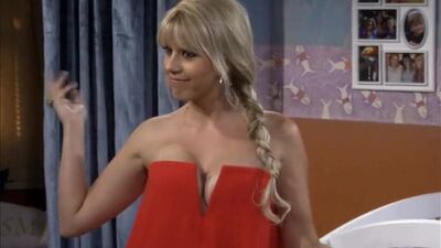 Jodie Sweetin naked - Fuller House