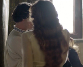 Gorgeous Valentina Bellè sex scene - Medici