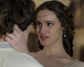 Gorgeous Valentina Bellè sex scene - Medici