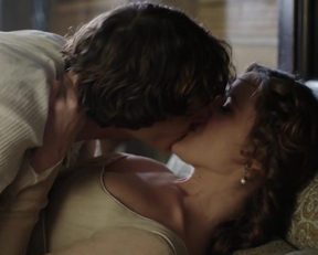 Gorgeous Valentina Bellè sex scene - Medici