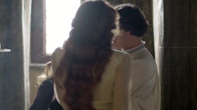 Gorgeous Valentina Bellè sex scene - Medici