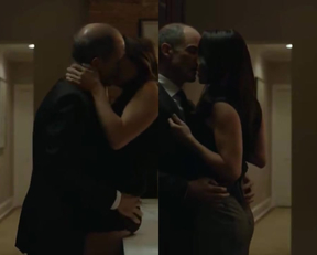 Neve Campbell - Revealing Plot In 'House Of Cards'