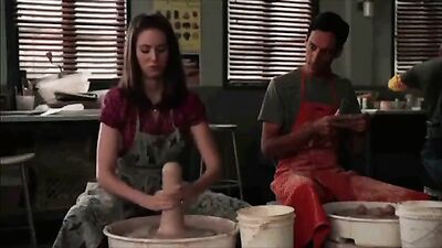 Alison Brie nude - Pseudo-handjob