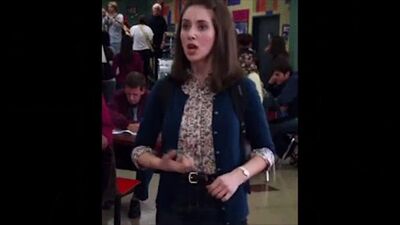 Alison Brie nude - Pseudo-handjob