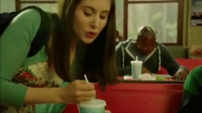 Alison Brie nude - Pseudo-handjob