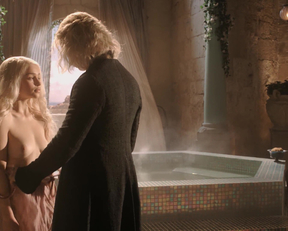 Emilia Clarke nud - Game Of Thrones