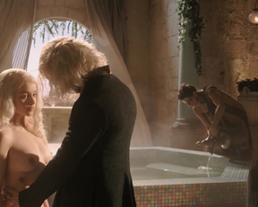 Emilia Clarke nud - Game Of Thrones