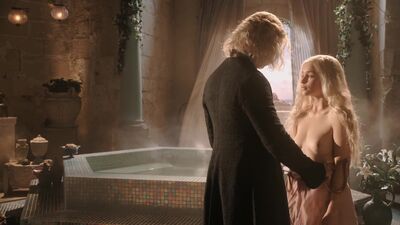Emilia Clarke nud - Game Of Thrones