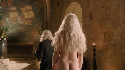 Emilia Clarke nud - Game Of Thrones