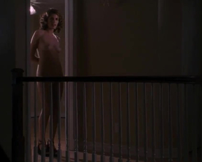 Amanda Peet nude - The Whole Nine Yards
