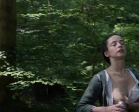 Laura Donnelly Has Some Fresh Milking Plot - Film nackt