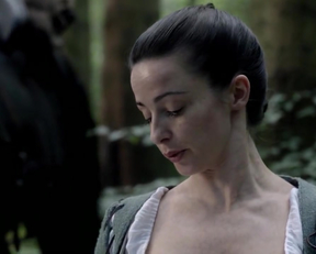 Laura Donnelly Has Some Fresh Milking Plot - Film nackt
