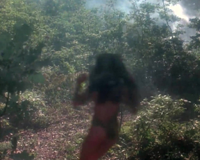 I Don't Ragret Seeing Julia Louis-Dreyfus Half Naked In "Troll" - Film nackt