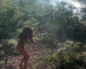 I Don't Ragret Seeing Julia Louis-Dreyfus Half Naked In "Troll" - Film nackt