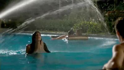 Carla Quevedo In Affluenza - Film nackt