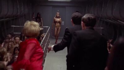 Raquel Welch And Friends - The Magic Christian - Film nackt