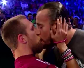 Trish Stratus About To Take It All Off! - Film nackt