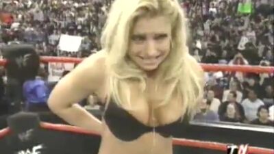 Trish Stratus About To Take It All Off! - Film nackt