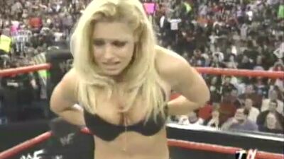 Trish Stratus About To Take It All Off! - Film nackt