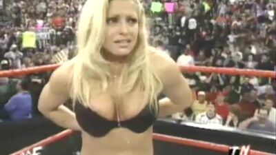 Trish Stratus About To Take It All Off! - Film nackt