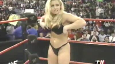Trish Stratus About To Take It All Off! - Film nackt