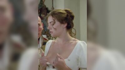 Elizabeth Hurley In Sharpe's Enemy - Film nackt