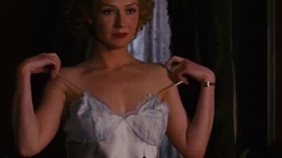 Carice Van Houten - Black Book - Film nackt