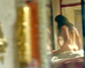 Louise Barnes - Riding Plot In 'Black Sails' - Film nackt