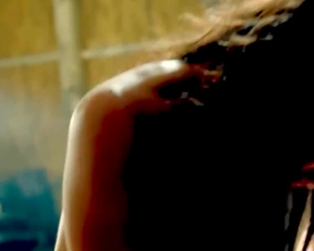 Louise Barnes - Riding Plot In 'Black Sails' - Film nackt