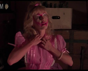 Linnea Quigley Stripping-Night Of The Demons - Film nackt