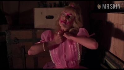 Linnea Quigley Stripping-Night Of The Demons - Film nackt