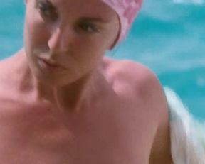 Auretta Gay - Zombie - Film nackt