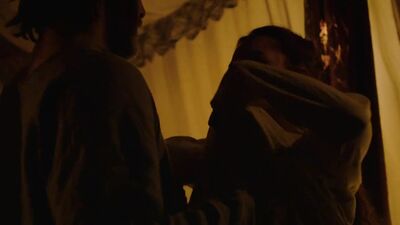 Florence Pugh: Outlaw King, Part One. - Film nackt