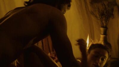 Florence Pugh: Outlaw King, Part One. - Film nackt