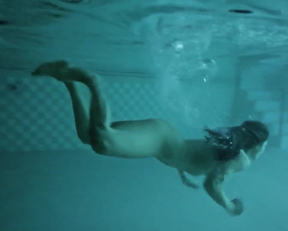 Emmy Rossum Underwater Plot From Shameless - Film nackt