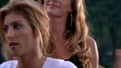 Gisele Bündchen "frisks" Jennifer Esposito In 'Taxi' - Film nackt