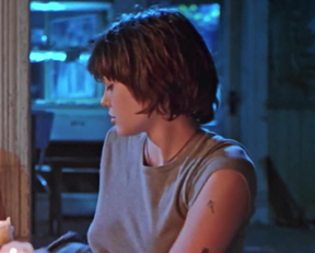 A 21 Year Old Angelina Jolie Revealing Her Perfect Breasts In 'Foxfire' - Film nackt