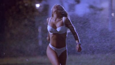 Carmen Electra In Scary Movie - Film nackt