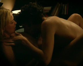 Virginie Efira In Victoria - Film nackt