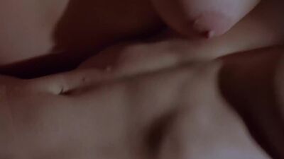 Gina Gershon  Jennifer Tilly In 'Bound' - Film nackt