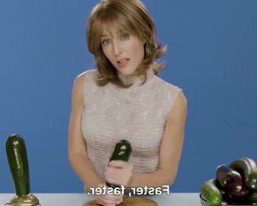 Gillian Anderson - Sex Education - Film nackt