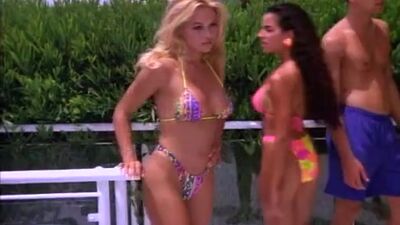 Pamela Anderson sexy - 1995