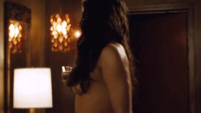 Paula Patton, Her Guns - 2 Guns