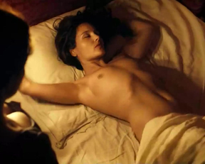 Virginie Ledoyen nude - Les Adieux à La Reine