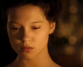 Virginie Ledoyen nude - Les Adieux à La Reine