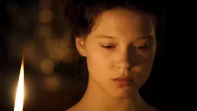 Virginie Ledoyen nude - Les Adieux à La Reine