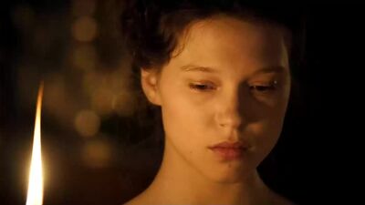 Virginie Ledoyen nude - Les Adieux à La Reine