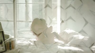 Leticia Colin nude - Ponte Aerea